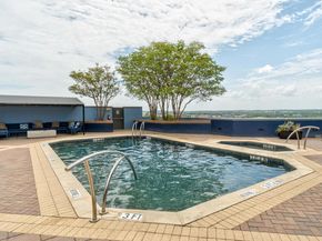 54 Rainey ST 1018, Austin TX 78701