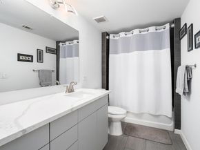 54 Rainey ST 1018, Austin TX 78701