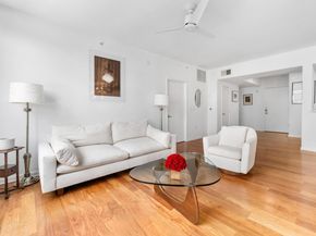 54 Rainey ST 1018, Austin TX 78701
