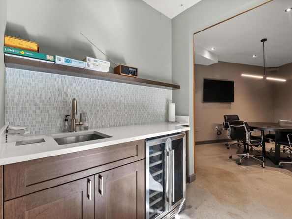 54 Rainey ST 1018, Austin TX 78701