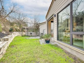 6820 N Cypress PT 33, Austin TX 78746