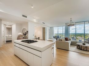 313 W 17th ST 1404, Austin TX 78701