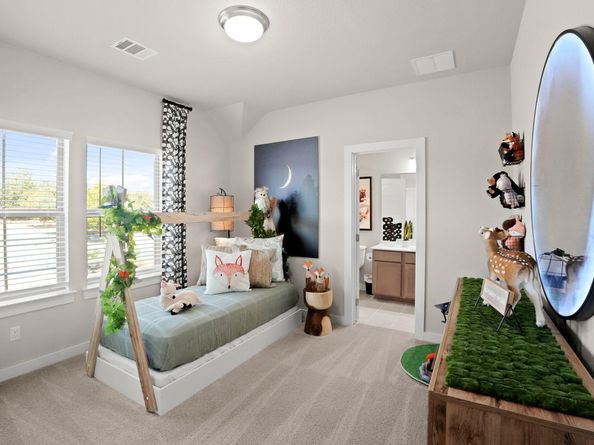 8112 Turning Leaf CIR, Lago Vista TX 78645