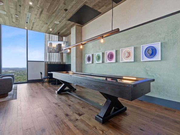 84 E East Ave 2010, Austin TX 78701