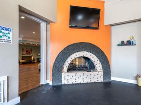 935 La Posada DR 156, Austin TX 78752