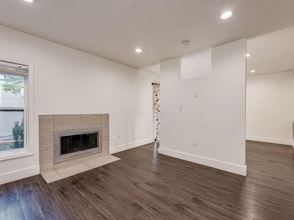 935 La Posada DR 156, Austin TX 78752