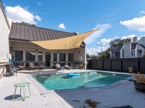 935 La Posada DR 156, Austin TX 78752