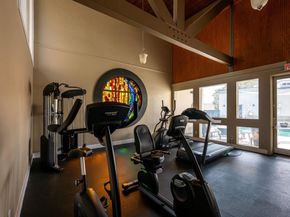 935 La Posada DR 156, Austin TX 78752
