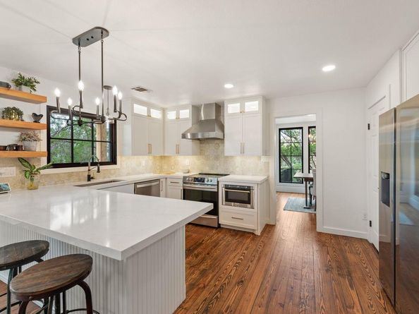 307 Nautilus Ave, Lakeway TX 78738