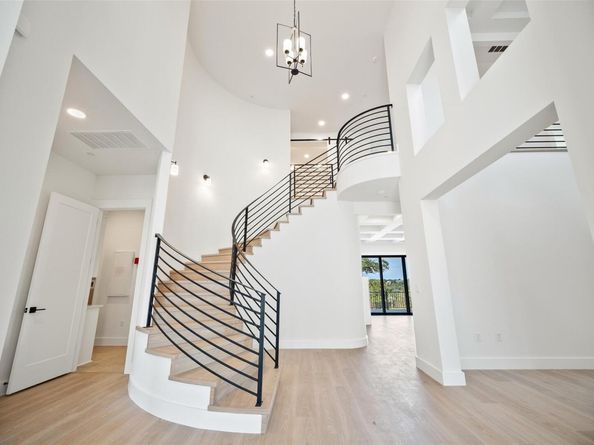 10105 Cressida Bend, Austin TX 78730