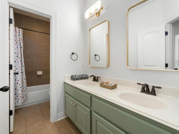 7925 Tusman DR, Austin TX 78735
