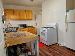 960 62nd Street, Oakland CA 94608