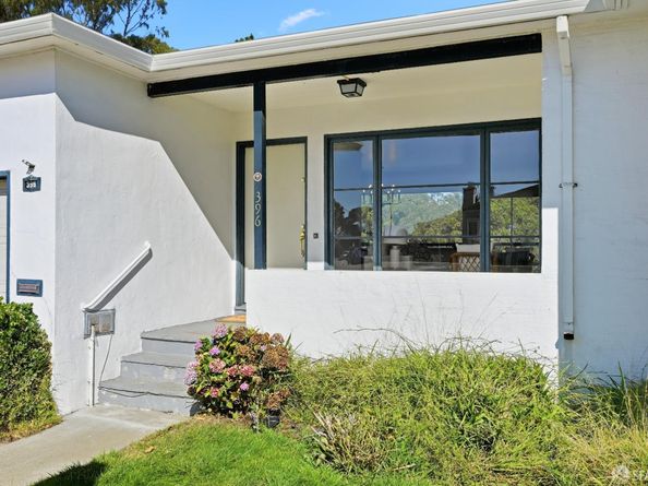 396 Crestlake Drive, San Francisco CA 94132