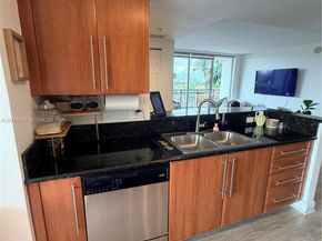 3232 SW 22nd Terrace 910, Miami FL 33145