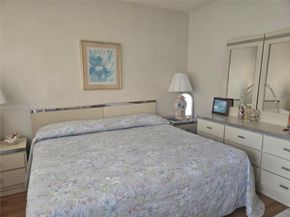 820 SW 11 Street 4B, Hallandale Beach FL 33009