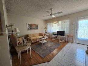 820 SW 11 Street 4B, Hallandale Beach FL 33009