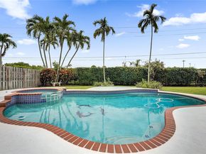 8860 Southern Orchard Road S, Davie FL 33328