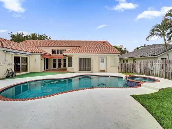 8860 Southern Orchard Road S, Davie FL 33328