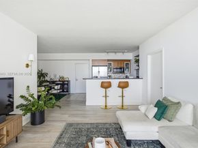 325 S Biscayne Boulevard 4022, Miami FL 33131