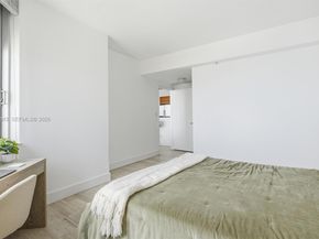 325 S Biscayne Boulevard 4022, Miami FL 33131