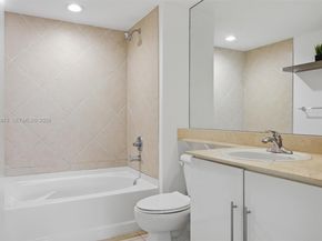 325 S Biscayne Boulevard 4022, Miami FL 33131
