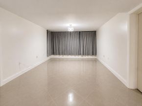 3516 Whitehall Drive 105, West Palm Beach FL 33401