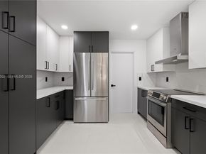 1543 SW 1st Avenue, Boca Raton FL 33432