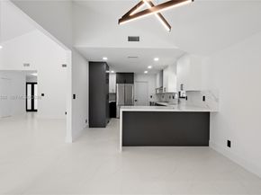 1543 SW 1st Avenue, Boca Raton FL 33432