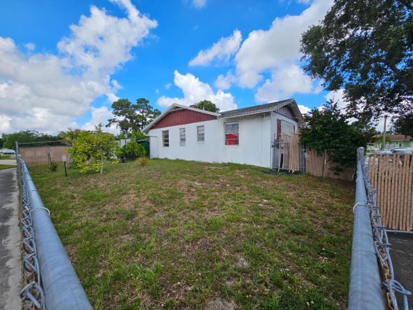 773 E Ilene Rd Road E, West Palm Beach FL 33415