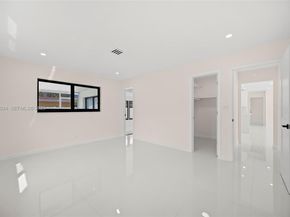 21 SE 7th Street, Pompano Beach FL 33060