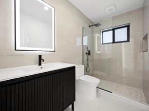 21 SE 7th Street, Pompano Beach FL 33060