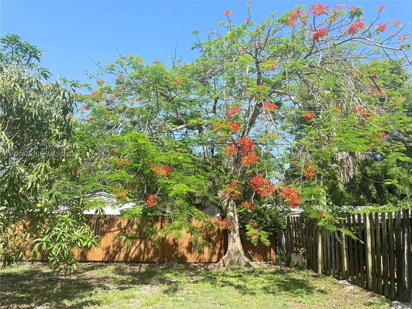 1311 N 69th Avenue, Hollywood FL 33024