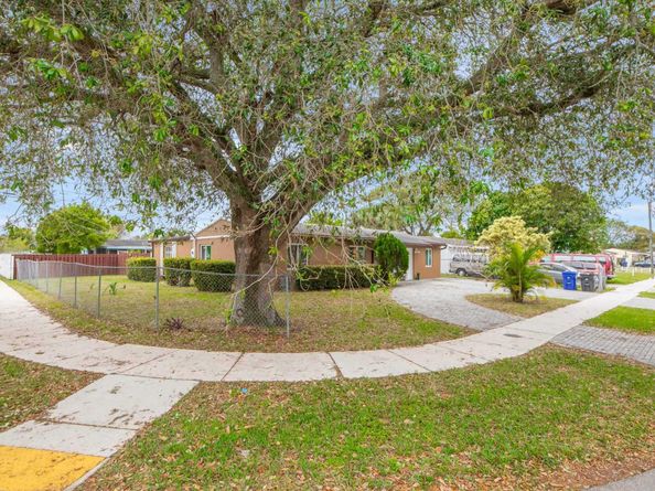 6500 SW 16th Court, North Lauderdale FL 33068