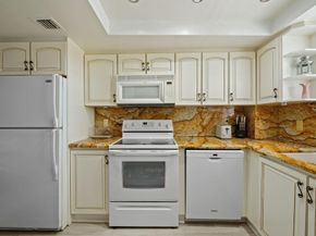 140 NE 28th Avenue 406, Pompano Beach FL 33062