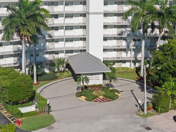 140 NE 28th Avenue 406, Pompano Beach FL 33062