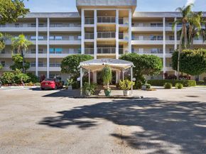 808 Cypress Blvd 203, Pompano Beach FL 33069