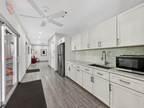 808 Cypress Blvd 203, Pompano Beach FL 33069