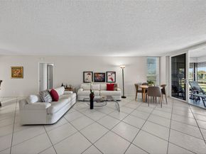 808 Cypress Blvd 203, Pompano Beach FL 33069