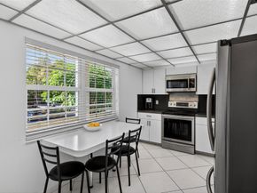 808 Cypress Blvd 203, Pompano Beach FL 33069