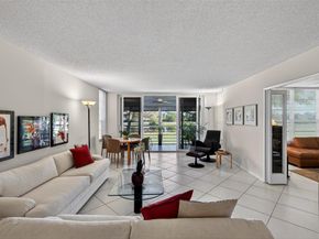 808 Cypress Blvd 203, Pompano Beach FL 33069