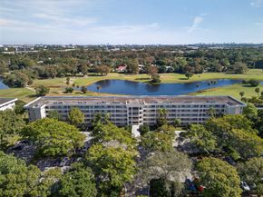 808 Cypress Blvd 203, Pompano Beach FL 33069