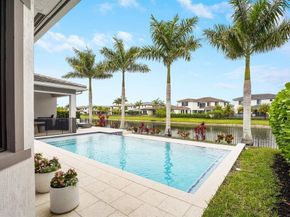 10595 S Lago Vista Cir, Parkland FL 33076