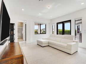 10595 S Lago Vista Cir, Parkland FL 33076