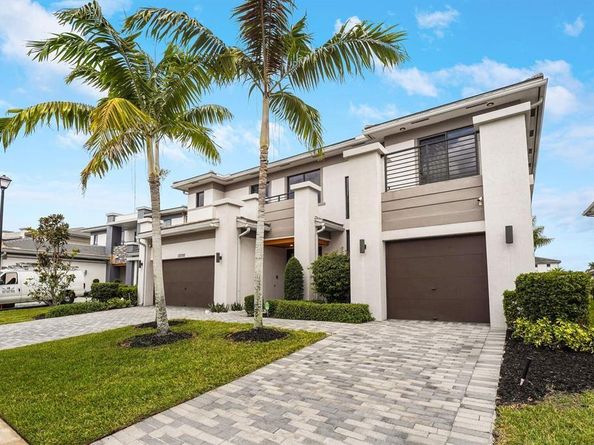 10595 S Lago Vista Cir, Parkland FL 33076