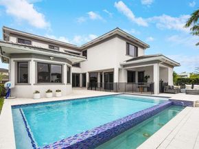 10595 S Lago Vista Cir, Parkland FL 33076