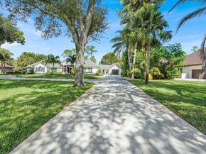 13825 Greentree Trail, Wellington FL 33414