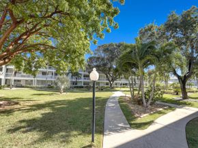 5203 NE 24th Terrace B207, Fort Lauderdale FL 33308