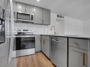 5203 NE 24th Terrace B207, Fort Lauderdale FL 33308