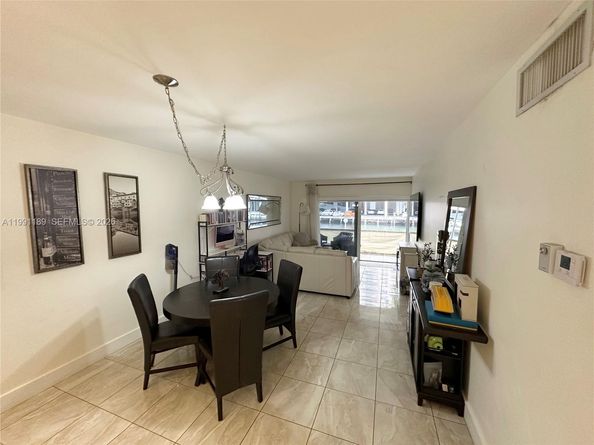 450 Paradise Isle Boulevard 102, Hallandale Beach FL 33009