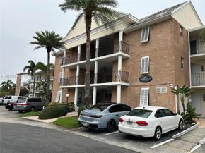 450 Paradise Isle Boulevard 102, Hallandale Beach FL 33009